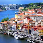 Stylish Escape With Essential Comforts * Porto